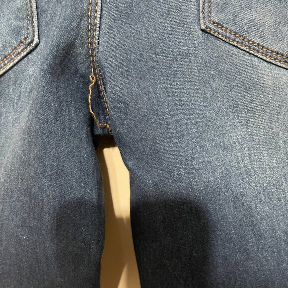 Almost Famous Midrise Jeans 7 - Picture 5 of 11